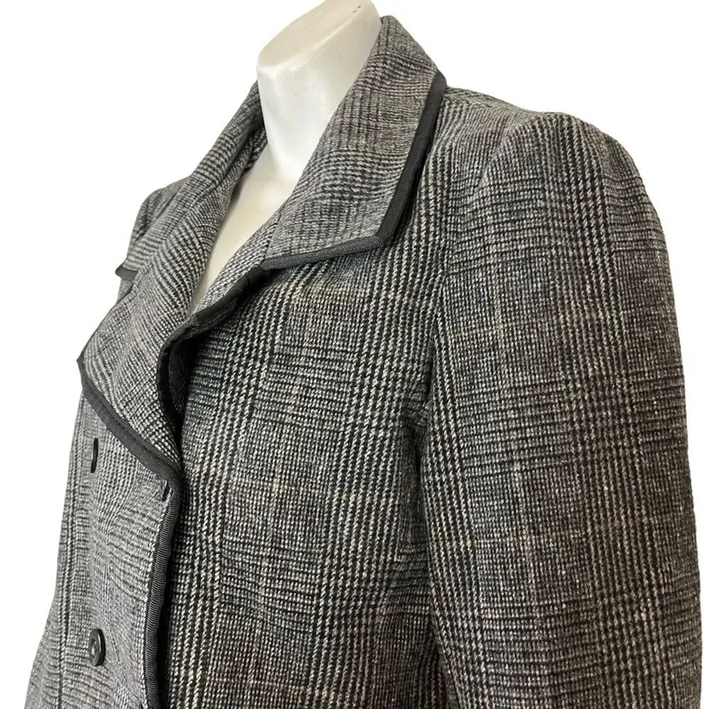 Athena Marie shown wool